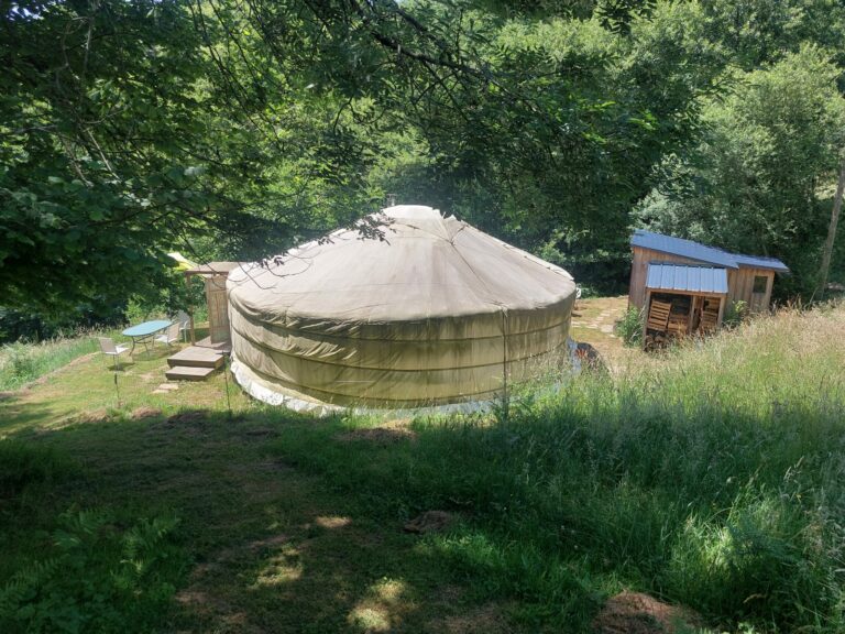 Ferme Rosane | GÎte Yourte Mongole Ariège Pyrénées - Yourte en pleine nature